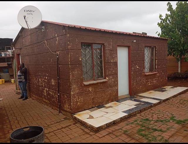 2 BEDROOM HOUSE FOR SALE IN PALM RIDGE EXT 2